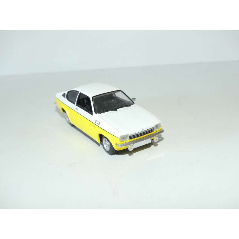 Opel Kadett Gte Jaune Et Blanc Solido Sans Boite De Refer