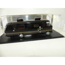 CAMPING CAR DODGE TRAVCO TEAM LOTUS JPS 1973 SPARK S0280 1:43