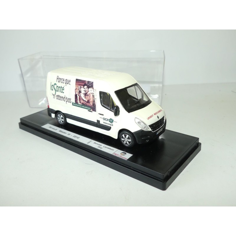 RENAULT MASTER III URGENT MEDICAMENT OCP AMBULANCE sur base BURAGO 1:50