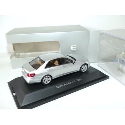 MERCEDES CLASSE E W212 Gris Iridium SCHUCO 1:43