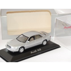 AUDI A8 D2 Phase 1 Gris Clair MINICHAMPS 1:43