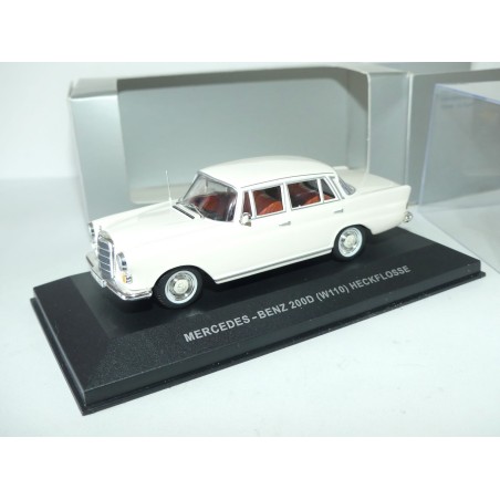 MERCEDES 200 D HECKFLOSSE W110 1966 Blanc IXO 1:43