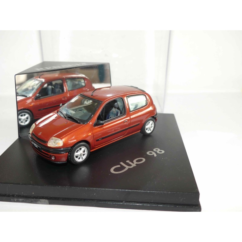 RENAULT CLIO II Phase 1 3 Portes 1998 Bronze VITESSE 1:43