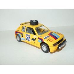 PEUGEOT 205 TURBO 16 RALLYE A DAKAR VATANEN BURAGO 1:24 1:25