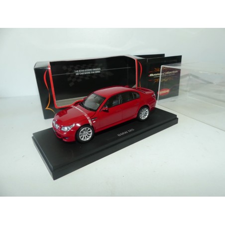 BMW M5 E60 2004 Rouge KYOSHO 1:43