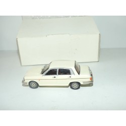 LANCIA TREVI Blanc KIT Monté P.B. MODEL 1:43