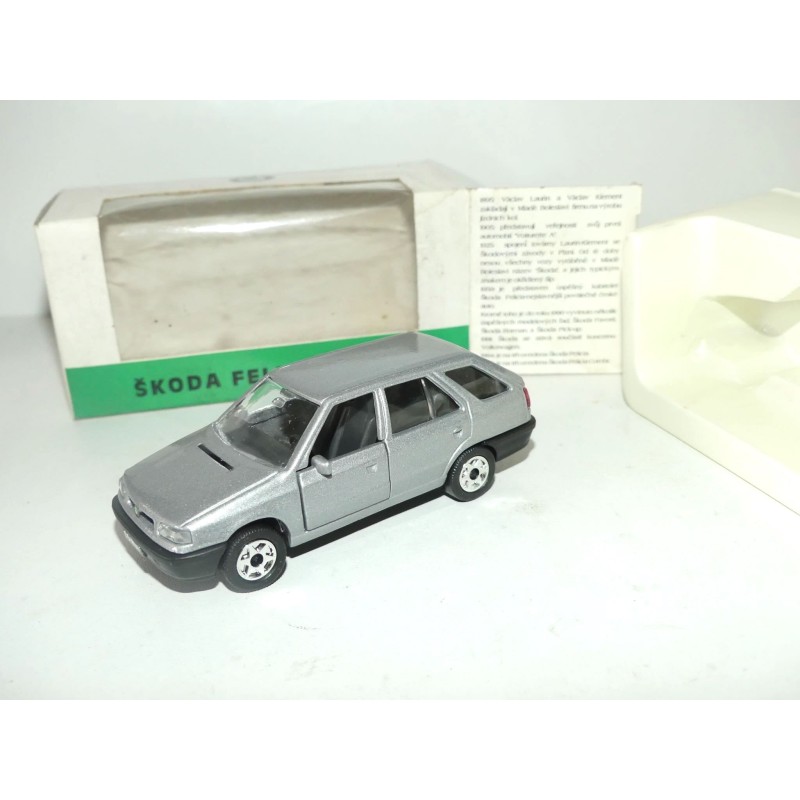 SKODA FELICIA COMBI Gris 1:43