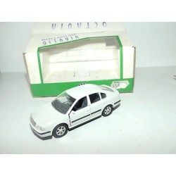 SKODA OCTAVIA I Blanc KADEN 1:43