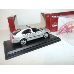 SKODA OCTAVIA II Phase 1 TAXI Gris ABREX 1:43