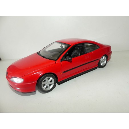 PEUGEOT 406 COUPE Rouge SOLIDO 1:18 sans boite