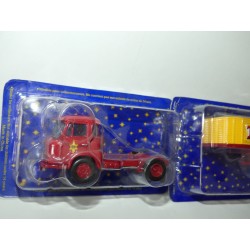 CAMION PANHARD ET REMORQUE TRANSPORT DE GRADIN CIRQUE PINDER ALTAYA 1:64