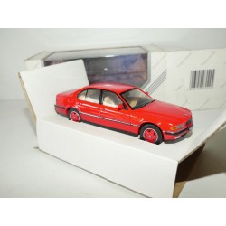 BMW SERIE 7 740 i E38 Rouge HERPA 1:43