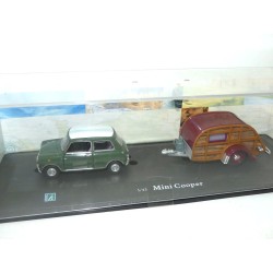 AUSTIN MINI AVEC SA CARAVANE CARARAMA 1:43 boite vitrine