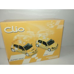 RENAULT CLIO SUPER 1600 et CUP PRESENTATION PARIS 2002 COFFRET UNIVERSAL HOBBIES 1:43 imperfection