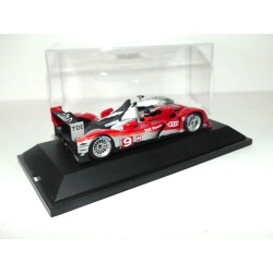 AUDI R15 PLUS TDi N°9 LE MANS 2010 SPARK 1:43 