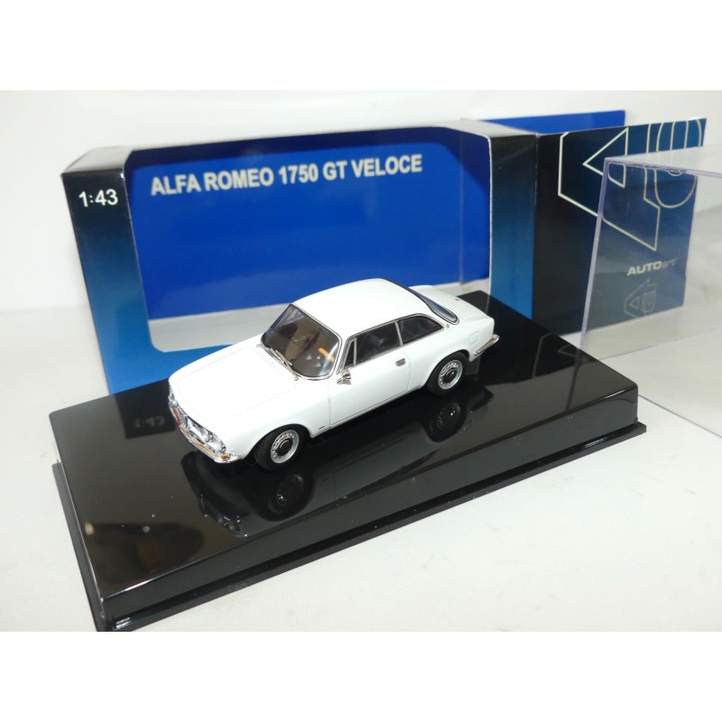 ALFA ROMEO 1750 GT VELOCE Blanc white AUTOART 1:43