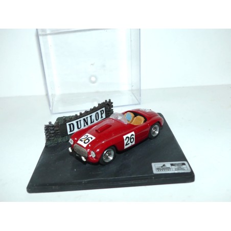 FERRARI 166 MM N°26 LE MANS 1950 ART MODEL ART903 dans son diorama 1:43 imperfection