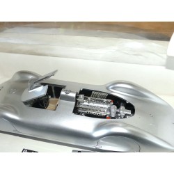 AUTO UNION TYPE C VOITURE DE RECORD REVELL 1:18