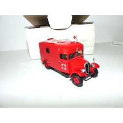 CAMION DELAHAYE 140 AMBULANCE MINITRUCKS 1:50 