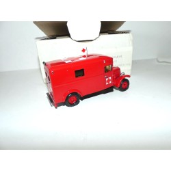 CAMION DELAHAYE 140 AMBULANCE MINITRUCKS 1:50