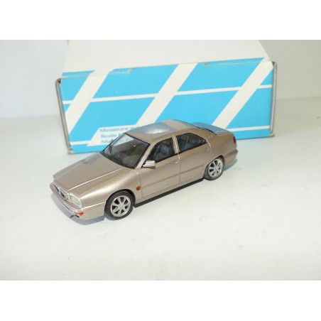 MASERATI KYALAMI V8 1978 Gris KIT Monté ALEZAN 1:43 Imperfection