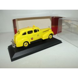 PACKARD SUPER 8 1940 TAXI REXTOYS 1:43