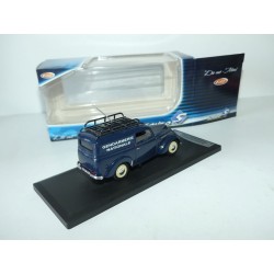 RENAULT JUVAQUATRE GENDARMERIE 1952 SOLIDO 1:43