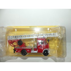 CAMION POMPIERS N°081...