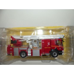 CAMION POMPIERS N°102 SCANIA P 310 Brigade de Paris SSDIS IXO PRESSE 1:43