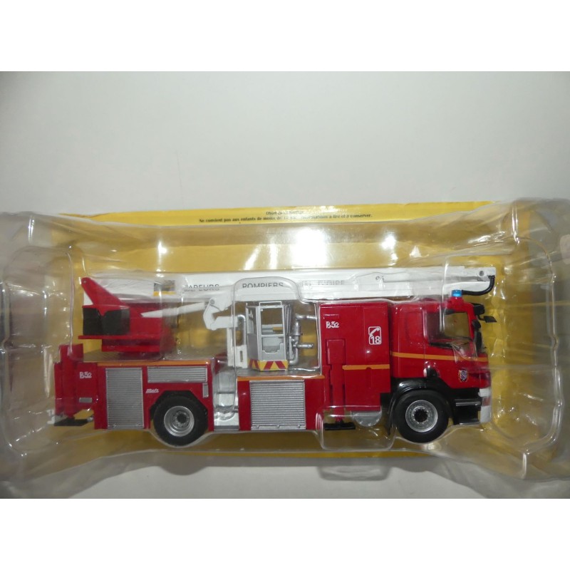 CAMION POMPIERS N°102 SCANIA P 310 Brigade de Paris SSDIS IXO PRESSE 1:43