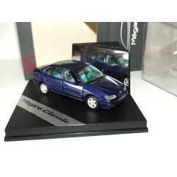 RENAULT MEGANE CLASSIC RXT I Phase 1 Bleu VITESSE 1:43