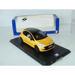 RENAULT CLIO RS CUP 2011 Jaune SPARK SF014 1:43 