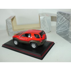 ISUZU V-CROSS Rouge SCHUCO JUNIOR LINE 1:43 boite vitrine