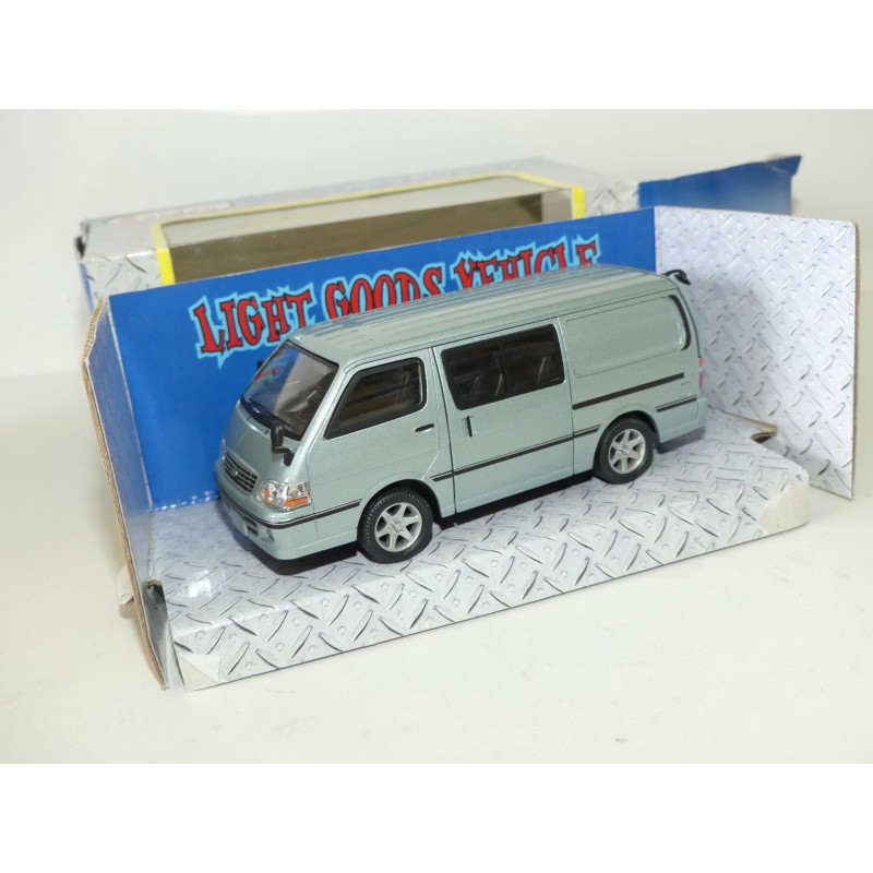 TOYOTA HIACE 100 Vert GORDON 1:43