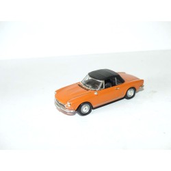 FIAT 124 Capoté Orange...