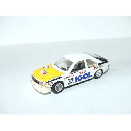 RENAULT FUEGO N°32 PRODUCTION CARNEVALE TOP 43 1:43 imperfection sans boite